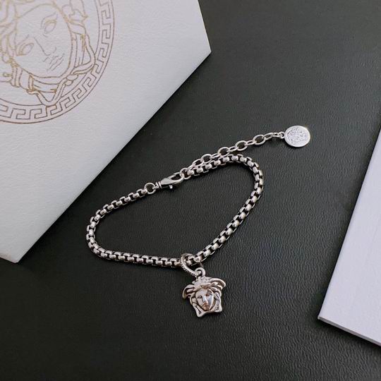 Versace bracelet 11lyh178